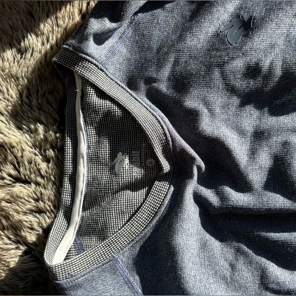 Rabbit long-sleeved shirt